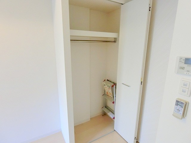 セレニテ本町ROJI02 収納