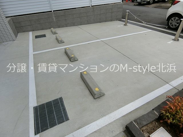 レジデンス大阪レトログラード 駐車場