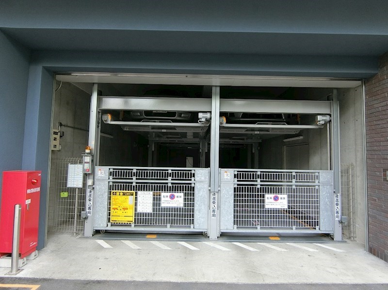 インテリジェンス御堂 駐車場