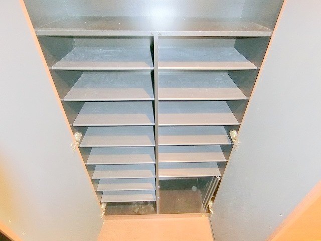 セイル淀屋橋  収納