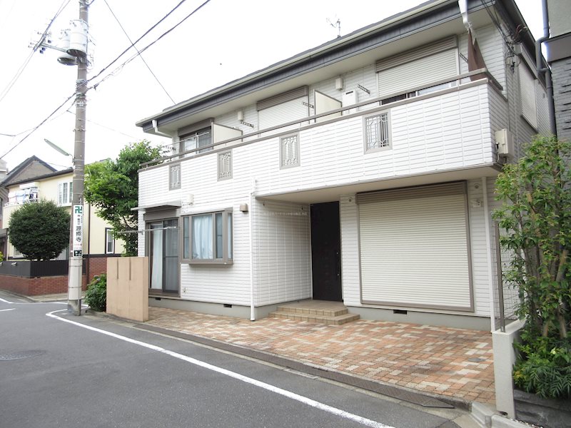 エルマーレ  車庫付き １０2号室 外観