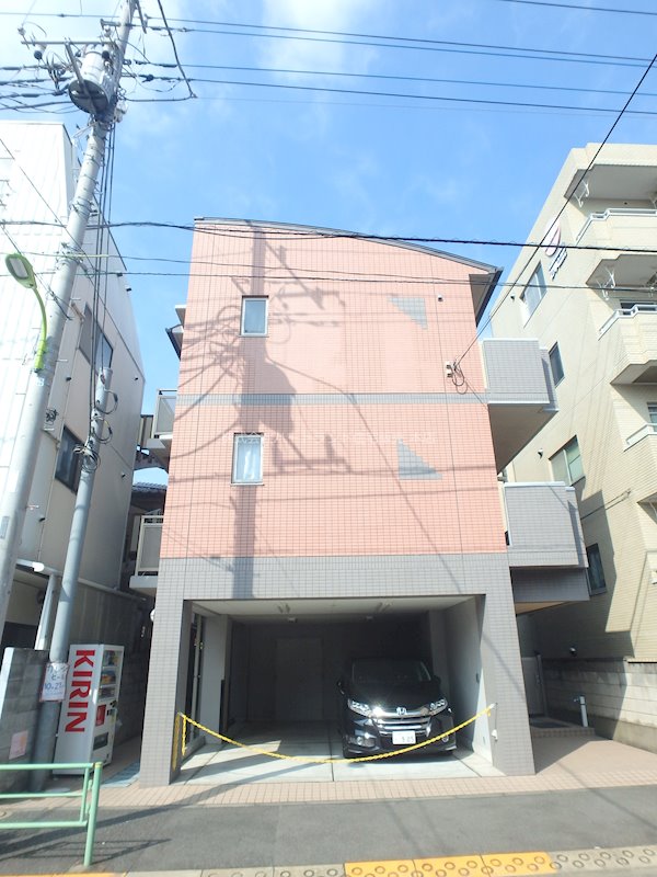 グリフィンハウス 201号室 外観