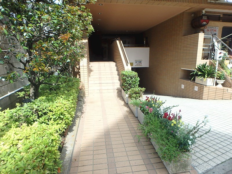 鯉沼ビル  玄関
