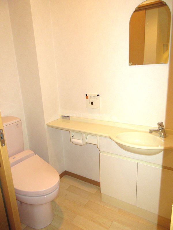 ライラックメゾネット（タウンハウス） ベランダ