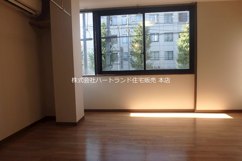 パークヒルズ石川   玄関