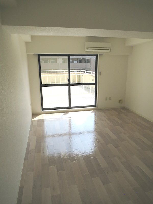 サンワイズビル リビング