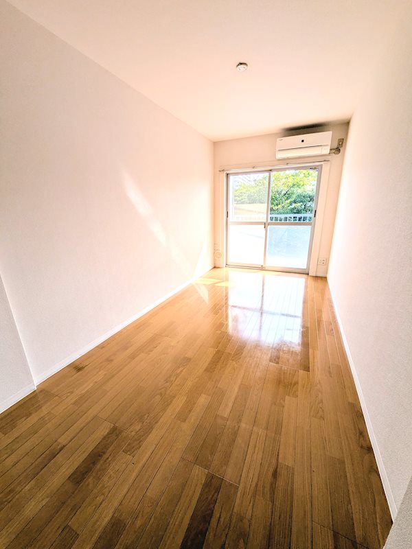 ポンデロッサ北寺尾 リビング