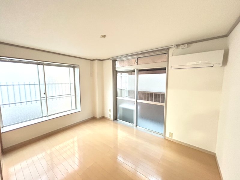 国見ビル ベッドルーム