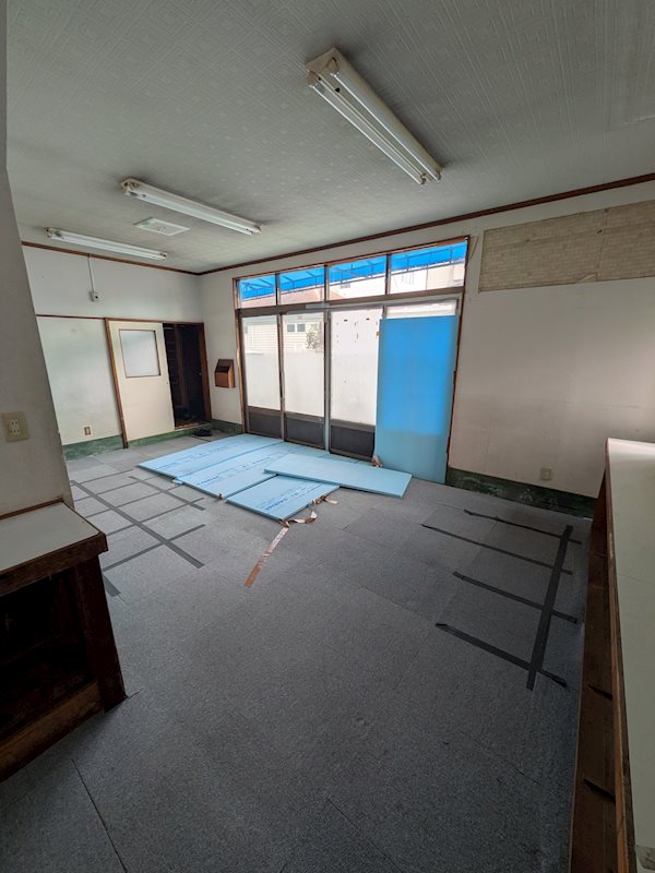 馬場5丁目店舗戸建て リビング