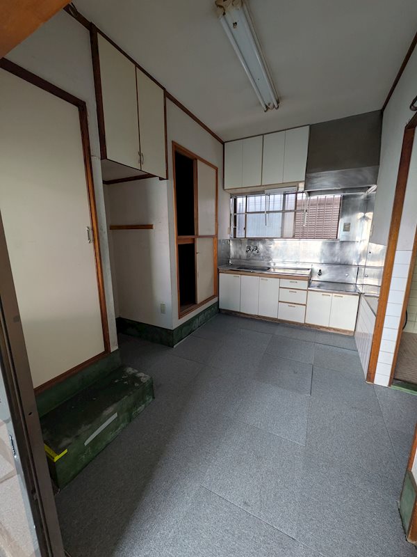 馬場5丁目店舗戸建て キッチン