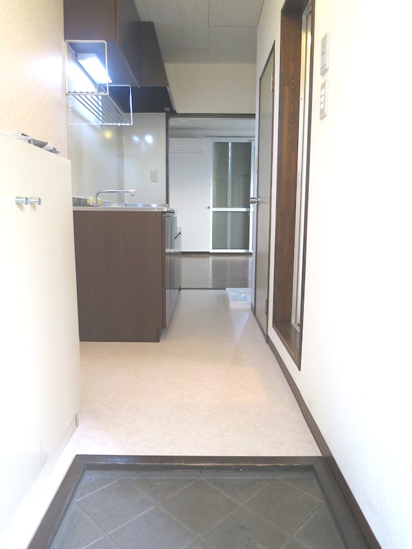 佃野フーガトミー 玄関