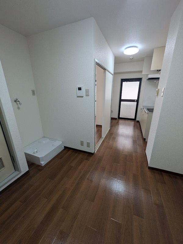 第２ニューツルミビル 玄関