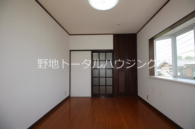 ベッドルーム