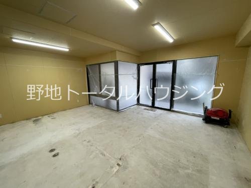 東京都目黒区青葉台１丁目 玄関