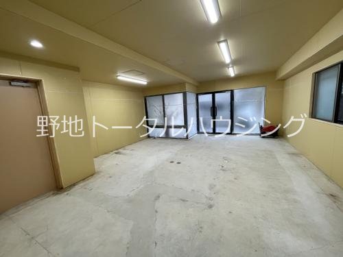 東京都目黒区青葉台１丁目 リビング