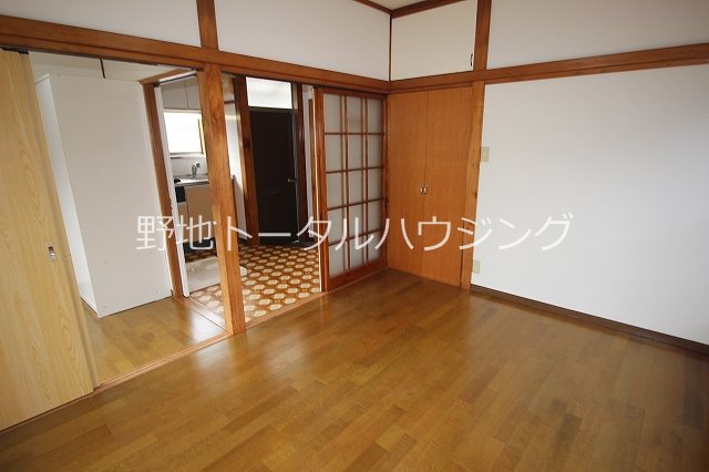 ベッドルーム
