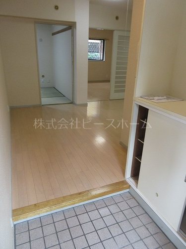 ヴェルデューラ 玄関