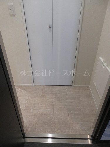 ストック羽沢 玄関