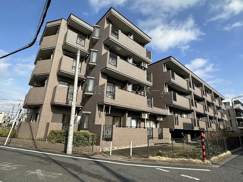 アトレ・アイリィー 外観