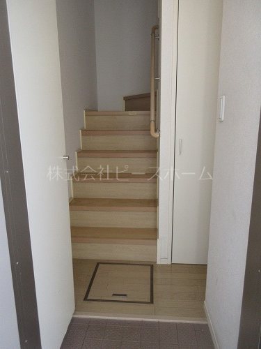 エルミタージュ上板橋 玄関