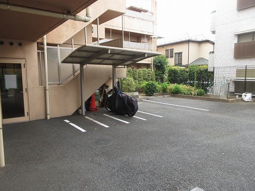 グラン・フィオーレ 駐車場