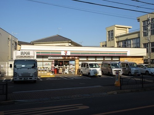 アルタイル平和台 コンビニ