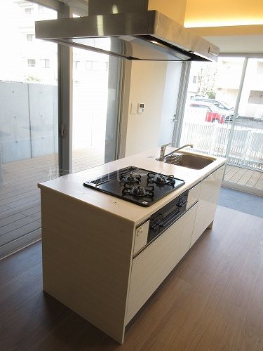 ヴァロータ氷川台 キッチン