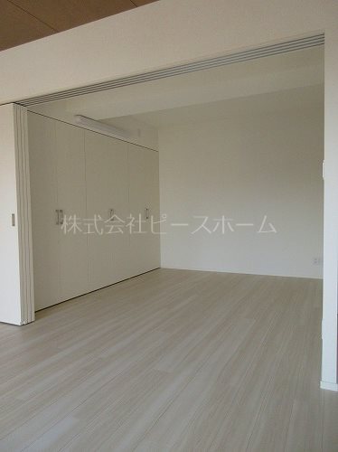 ヴァロータ氷川台 ベッドルーム