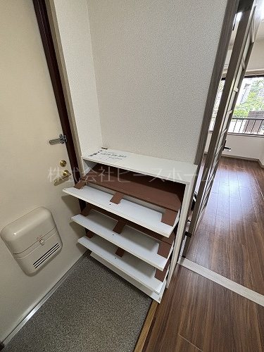 クリオネ成増 玄関
