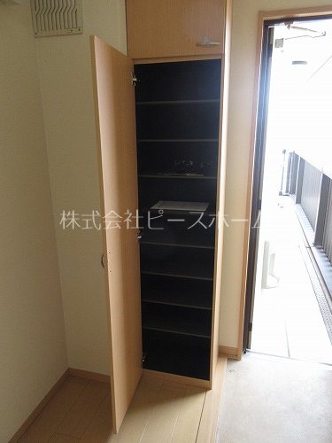 SKモナリエ・成増 玄関