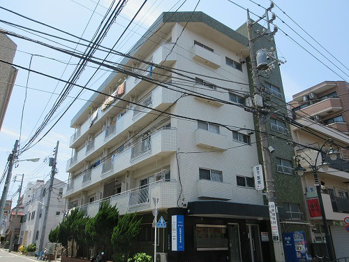 徳丸学院ビル 外観
