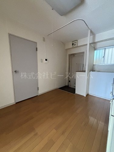 徳丸学院ビル リビング