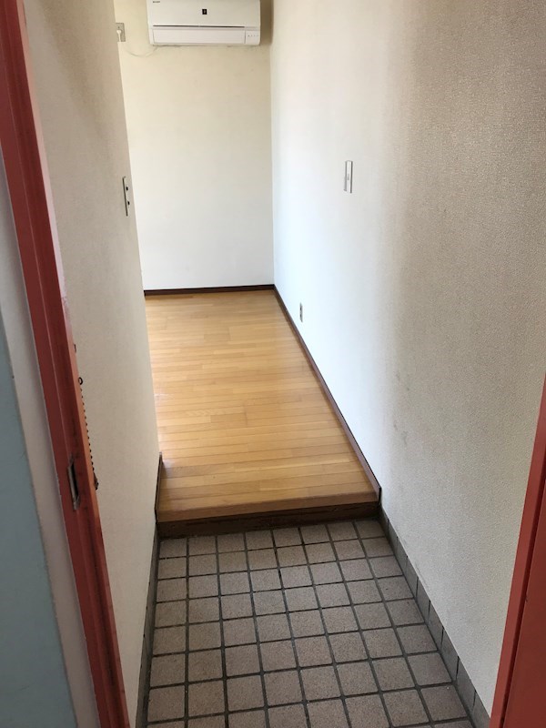 パル千歳 玄関