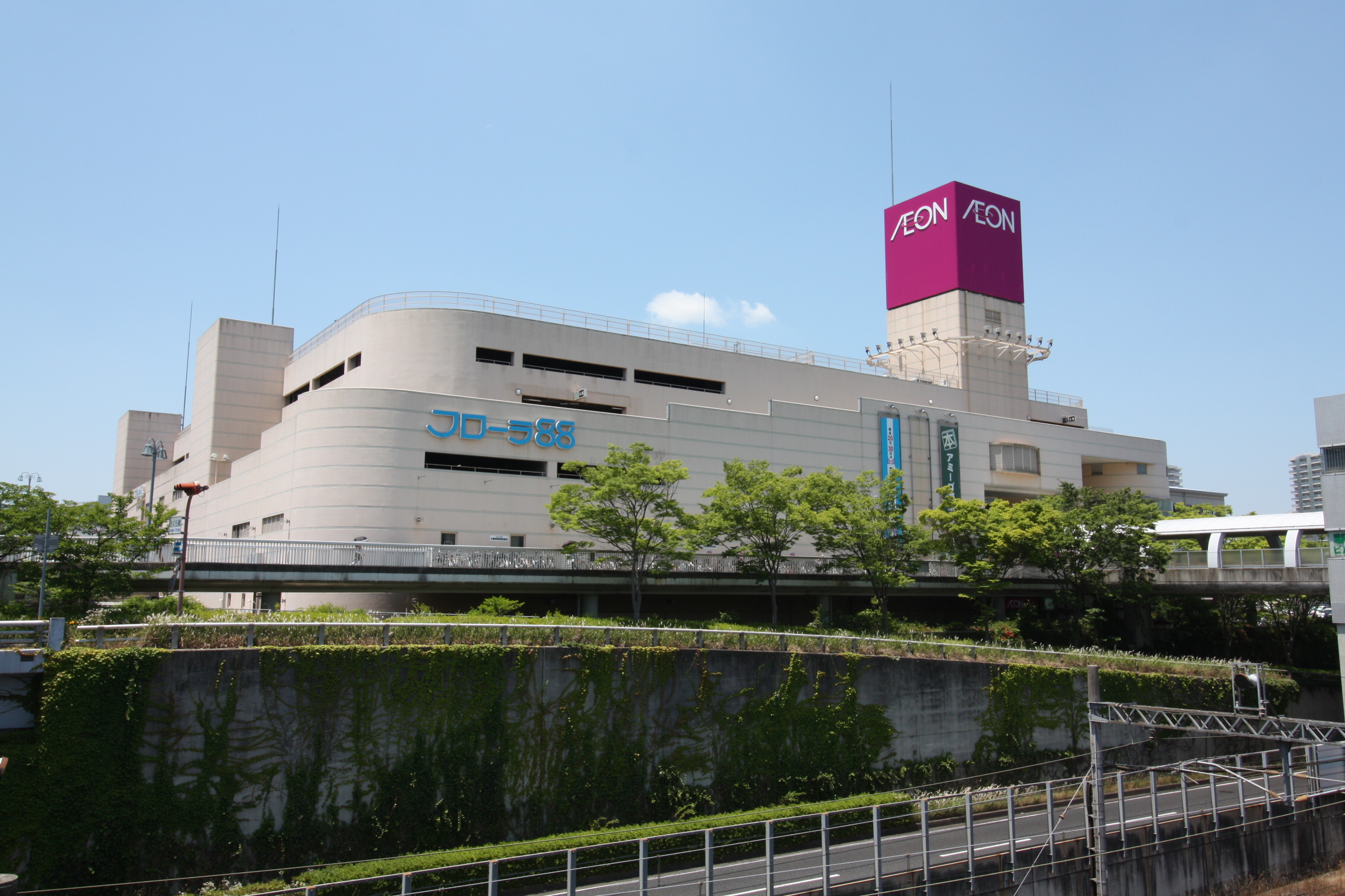 サンディ・パークスⅠ番館 ショッピング施設