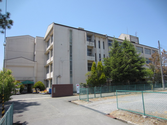 加茂貸家 小学校
