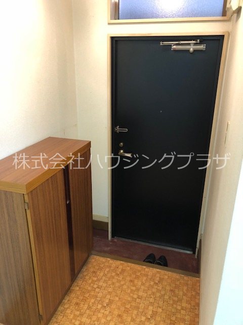 メゾネット松原 玄関