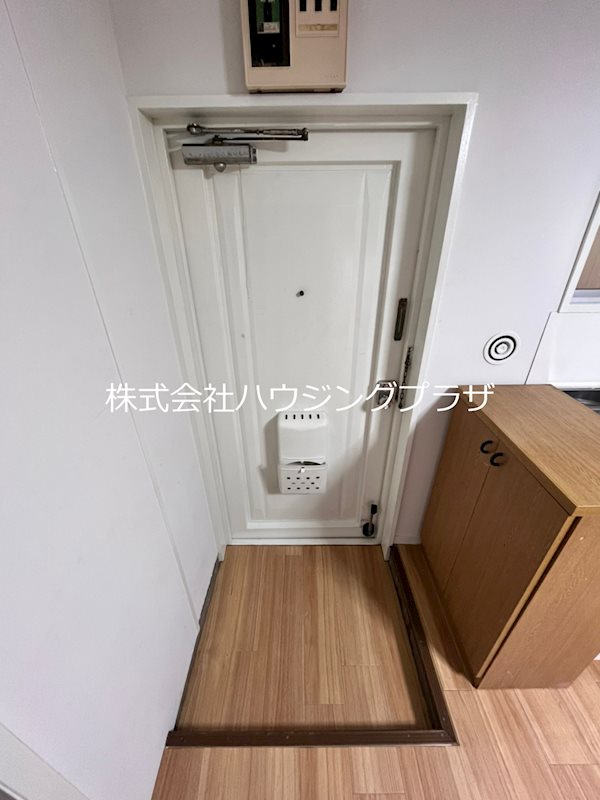 丸加ビル 玄関
