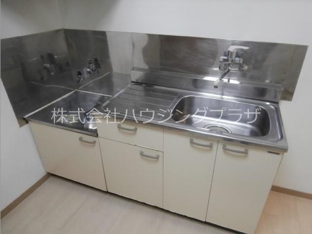 丸加ビル キッチン