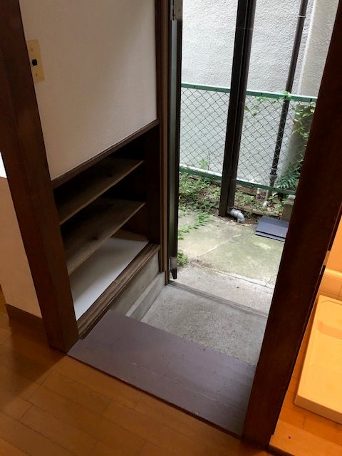 北沢館 玄関