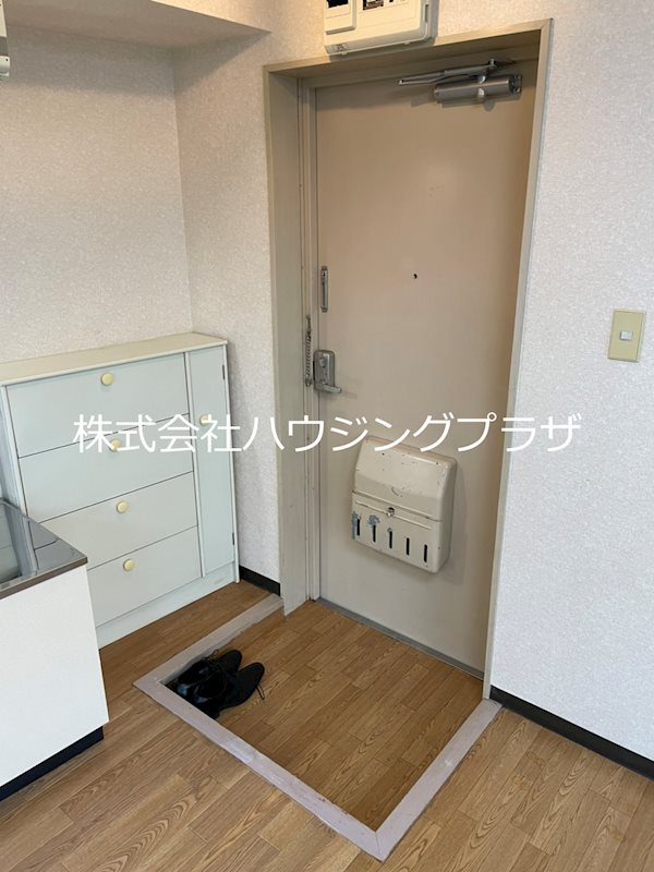 メゾン・ド・ヴィラージュ 玄関