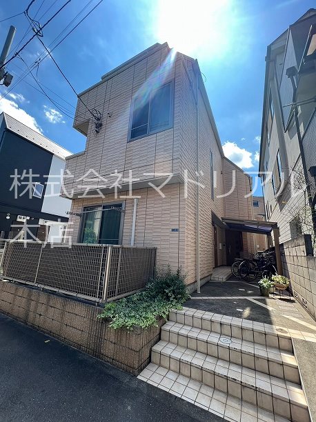 ロイヤル　ウィステリア 202号室 外観