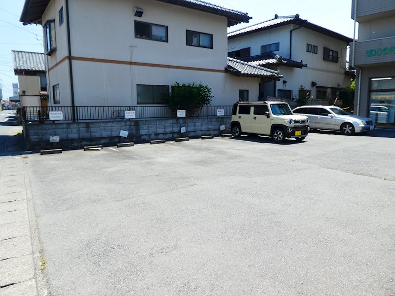 八雲マンション 駐車場