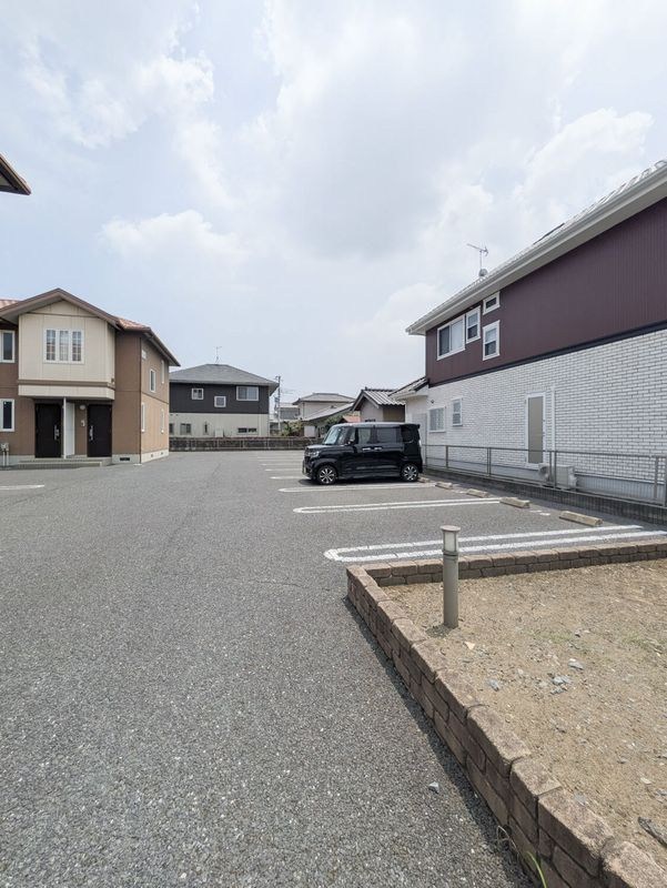 アーバンライフ B 駐車場