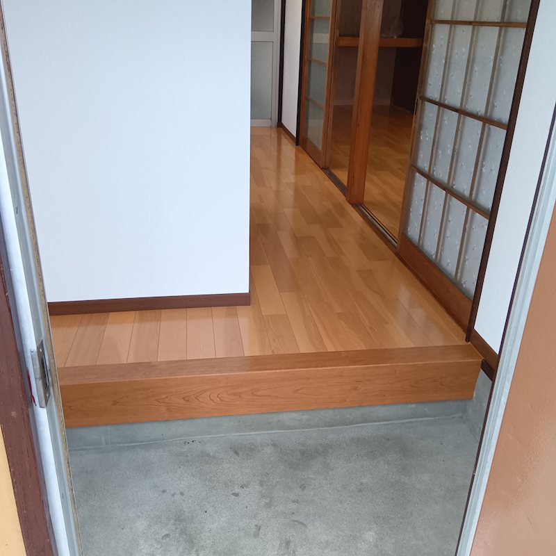 瀬尾住宅　A棟 玄関