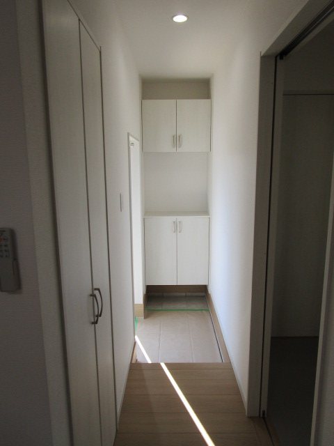 ノース・エッジ・アネックス  C 玄関