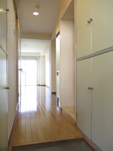 サンライズ 玄関