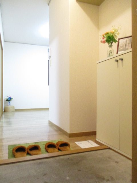 サンハイツ森 玄関