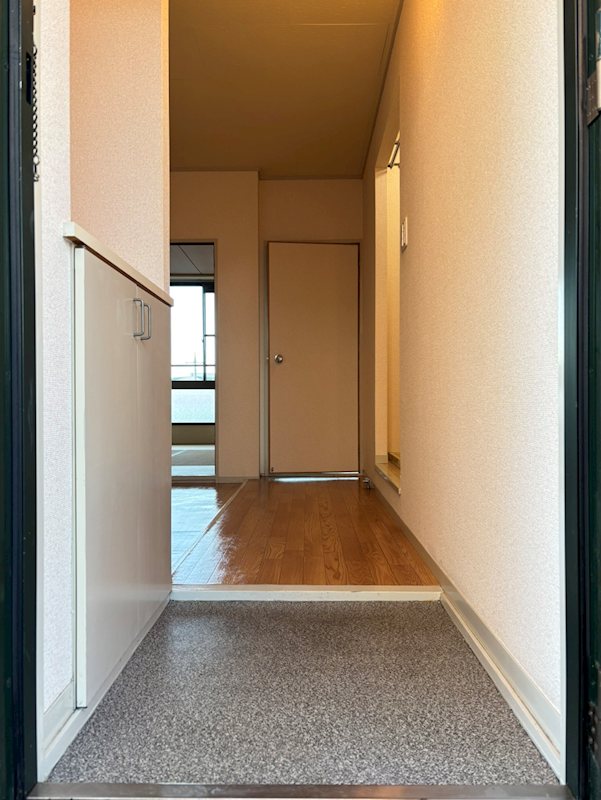 エクセルノムラ 玄関