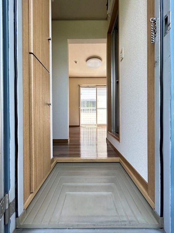 アベニューモトスミ 玄関