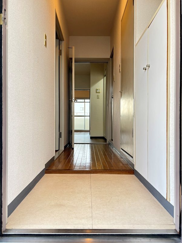 ロイヤルハイツ・すみよし 玄関